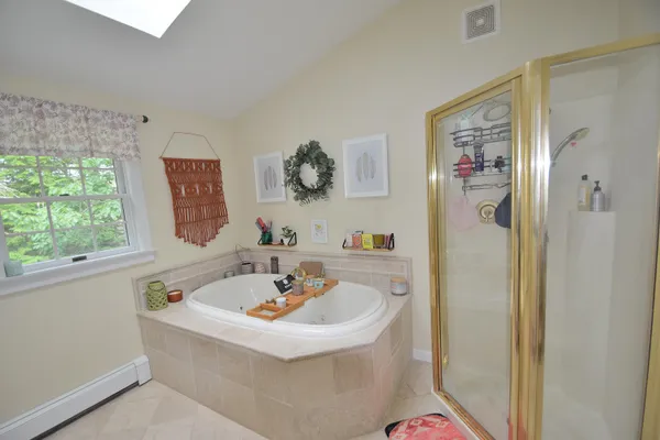 $750,000 | 10 Durham Road, Freeport, ME 04032