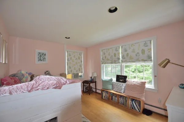 $750,000 | 10 Durham Road, Freeport, ME 04032