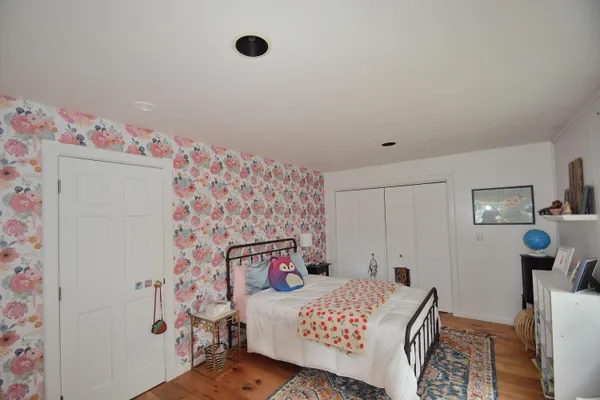 $750,000 | 10 Durham Road, Freeport, ME 04032