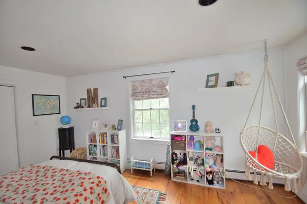$750,000 | 10 Durham Road, Freeport, ME 04032
