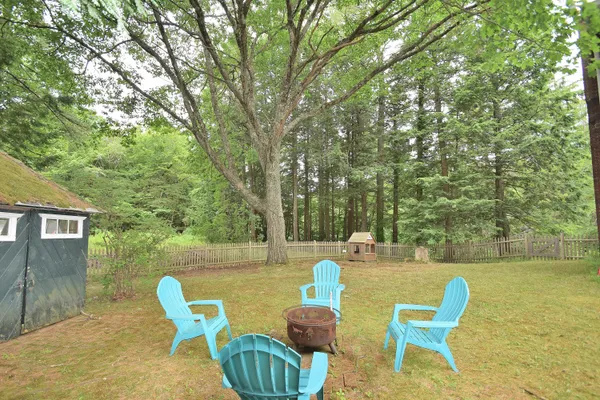 $750,000 | 10 Durham Road, Freeport, ME 04032