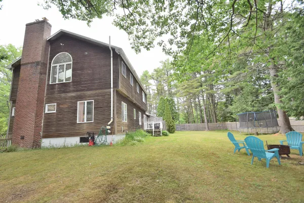$750,000 | 10 Durham Road, Freeport, ME 04032