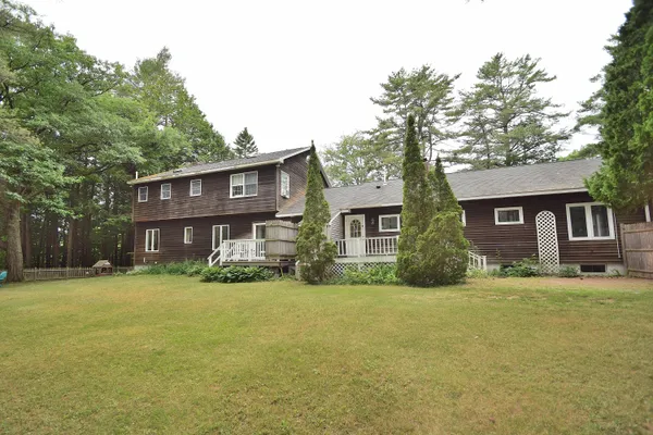 $750,000 | 10 Durham Road, Freeport, ME 04032