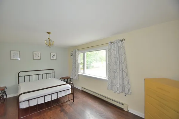 $750,000 | 10 Durham Road, Freeport, ME 04032