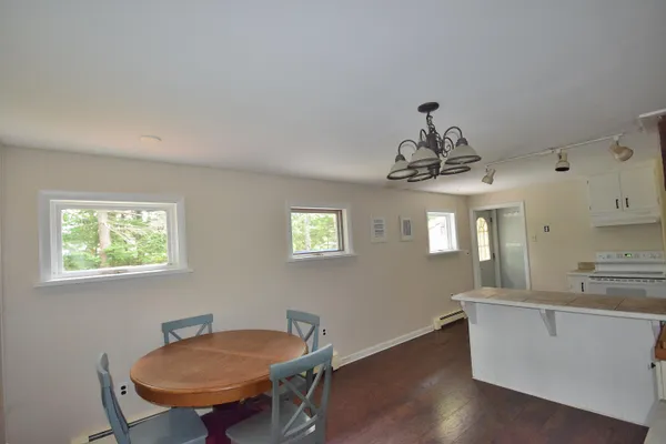 $750,000 | 10 Durham Road, Freeport, ME 04032
