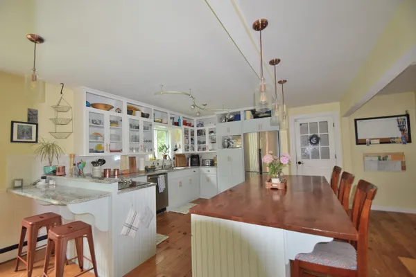 $750,000 | 10 Durham Road, Freeport, ME 04032