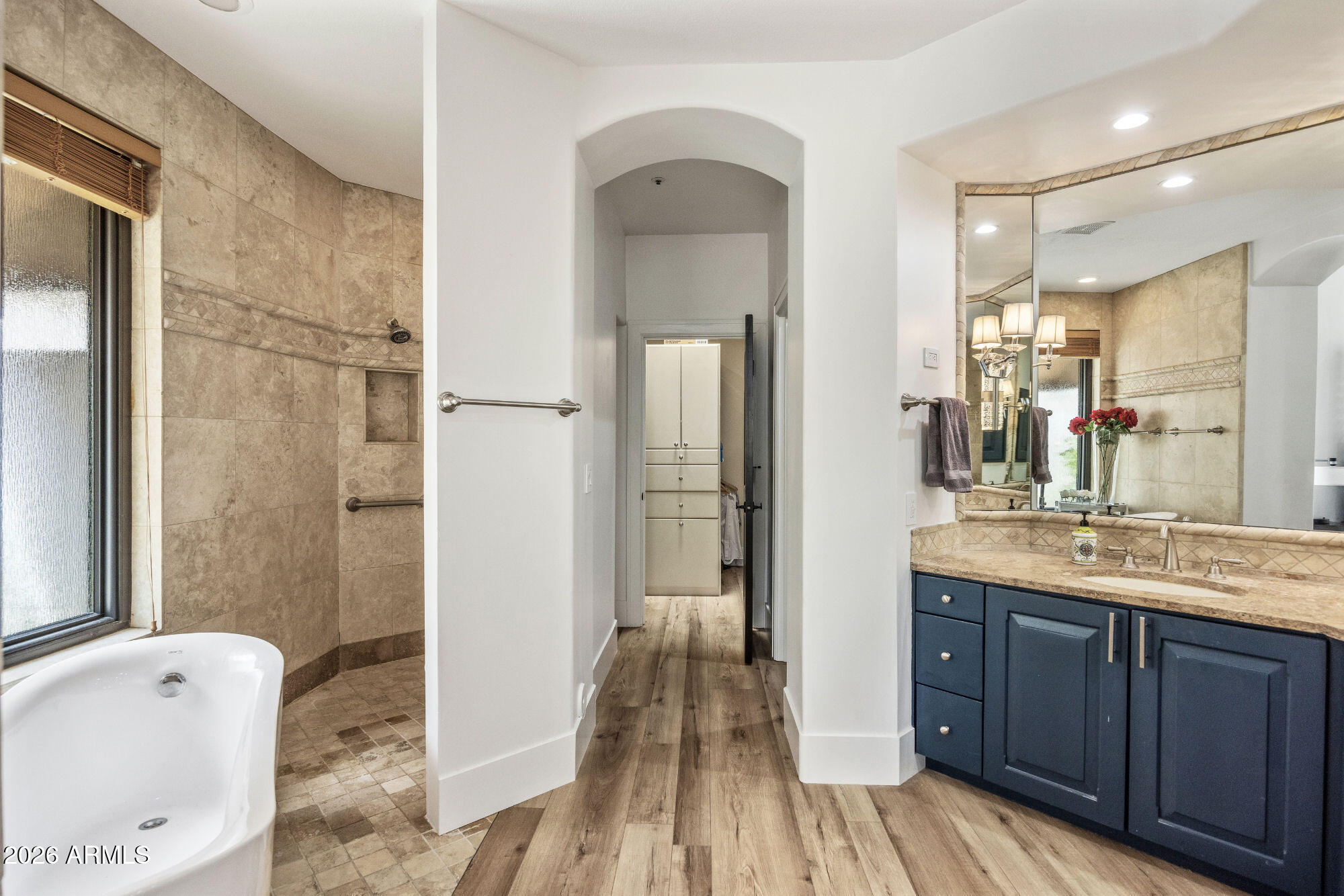 7705 East Doubletree Ranch Road, Unit 19 Scottsdale, AZ 85258 - Photo 16 of 38 Primary Ensuite