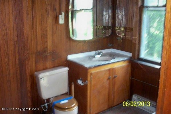 Hc1-box112 Stricklands Road Mount Pocono, PA 18344 - Photo 8 of 9 Half Bathroom