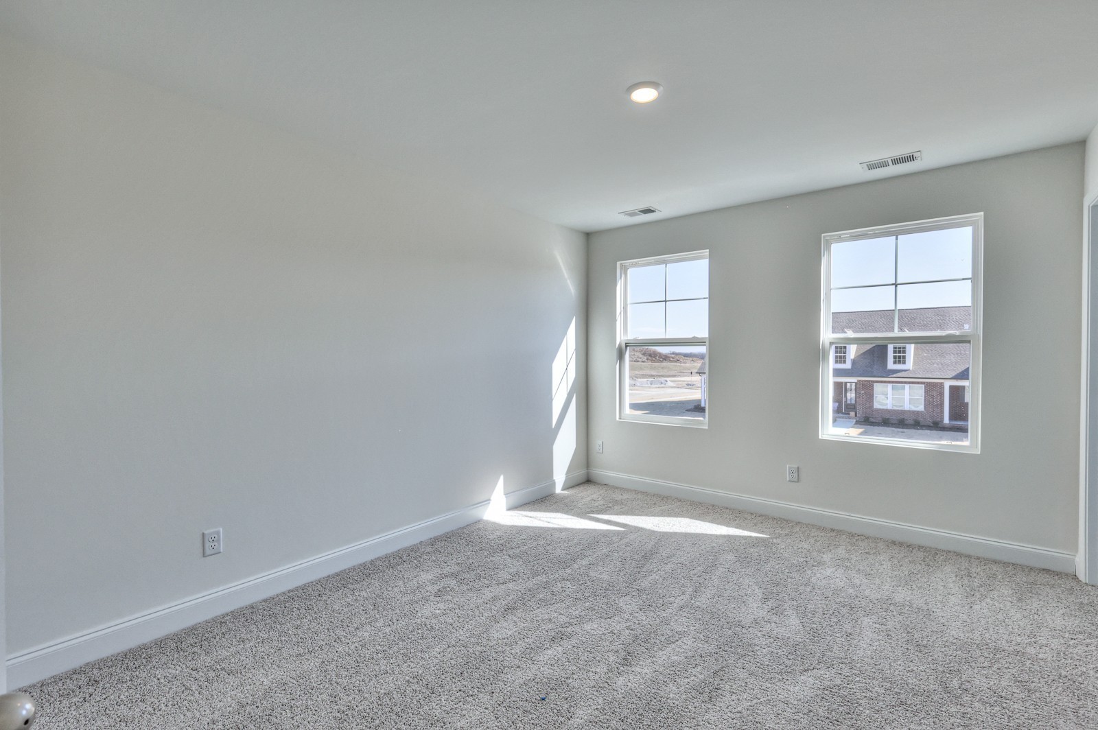 2014 Bennett Creek Road Columbia, TN 38401 - Photo 23 of 25 an empty room with windows