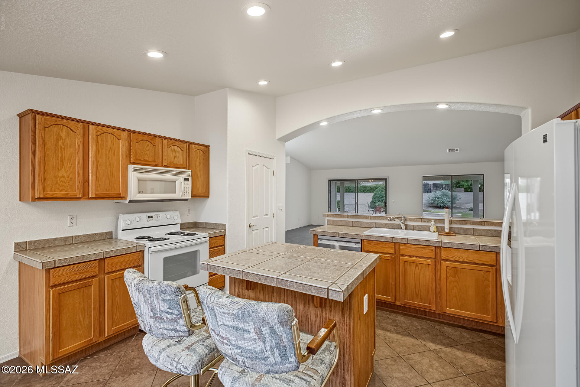 2701 East Sawyer Road Green Valley, AZ 85614 - Photo 9 of 36 Plenty of Storge