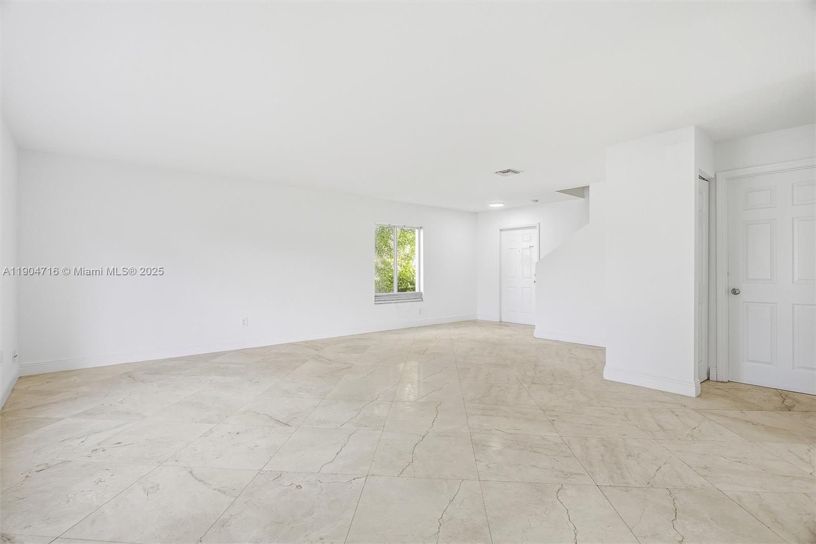 4628 Southwest 125th Lane Miramar, FL 33027 - Photo 10 of 44 a view of an empty room