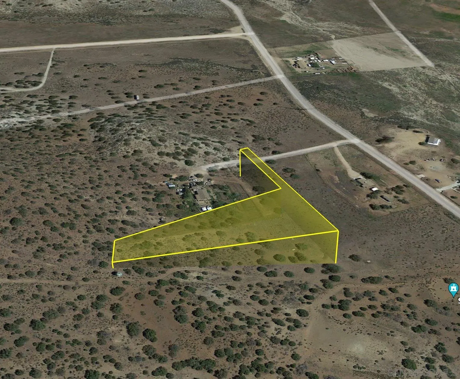 0 Inyanga Road, Unit 2 Tehachapi, CA 93561 - Photo 2 of 6 a view of a tennis court