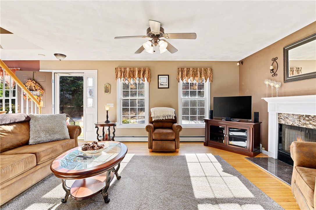 25 Mattity Road North Smithfield, RI 02896 - Photo 6 of 35