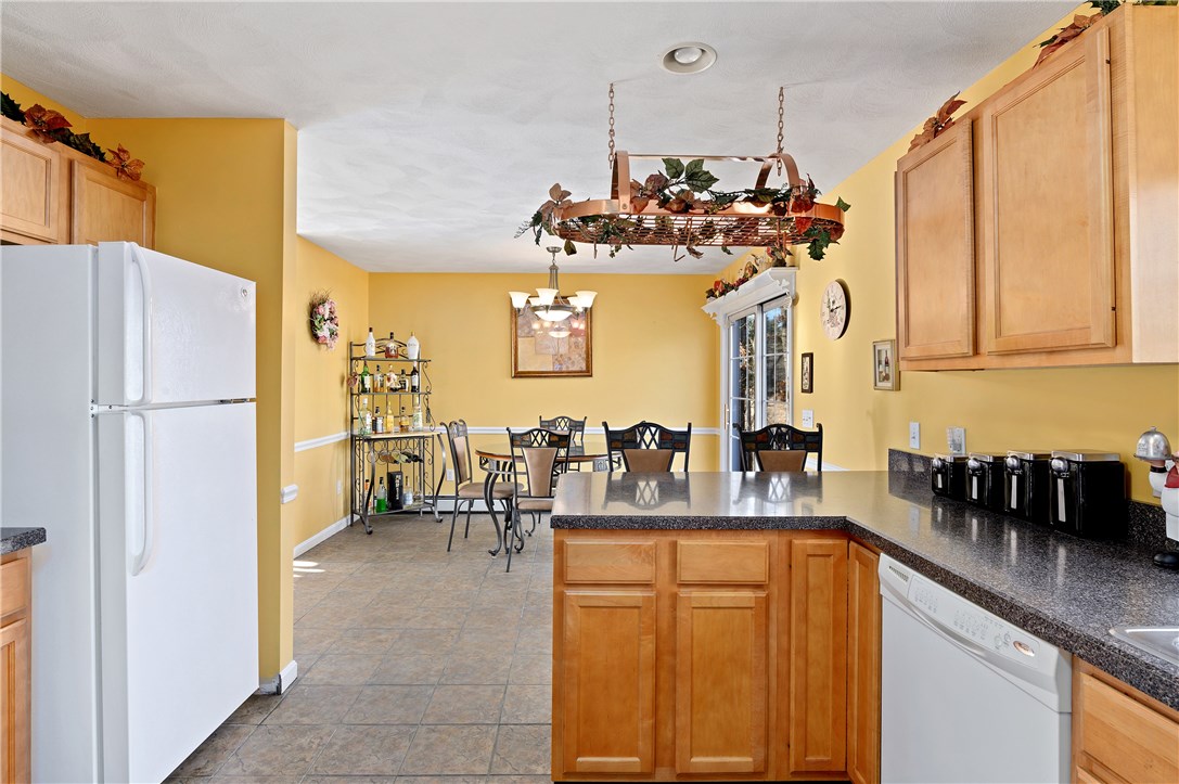 25 Mattity Road North Smithfield, RI 02896 - Photo 10 of 35