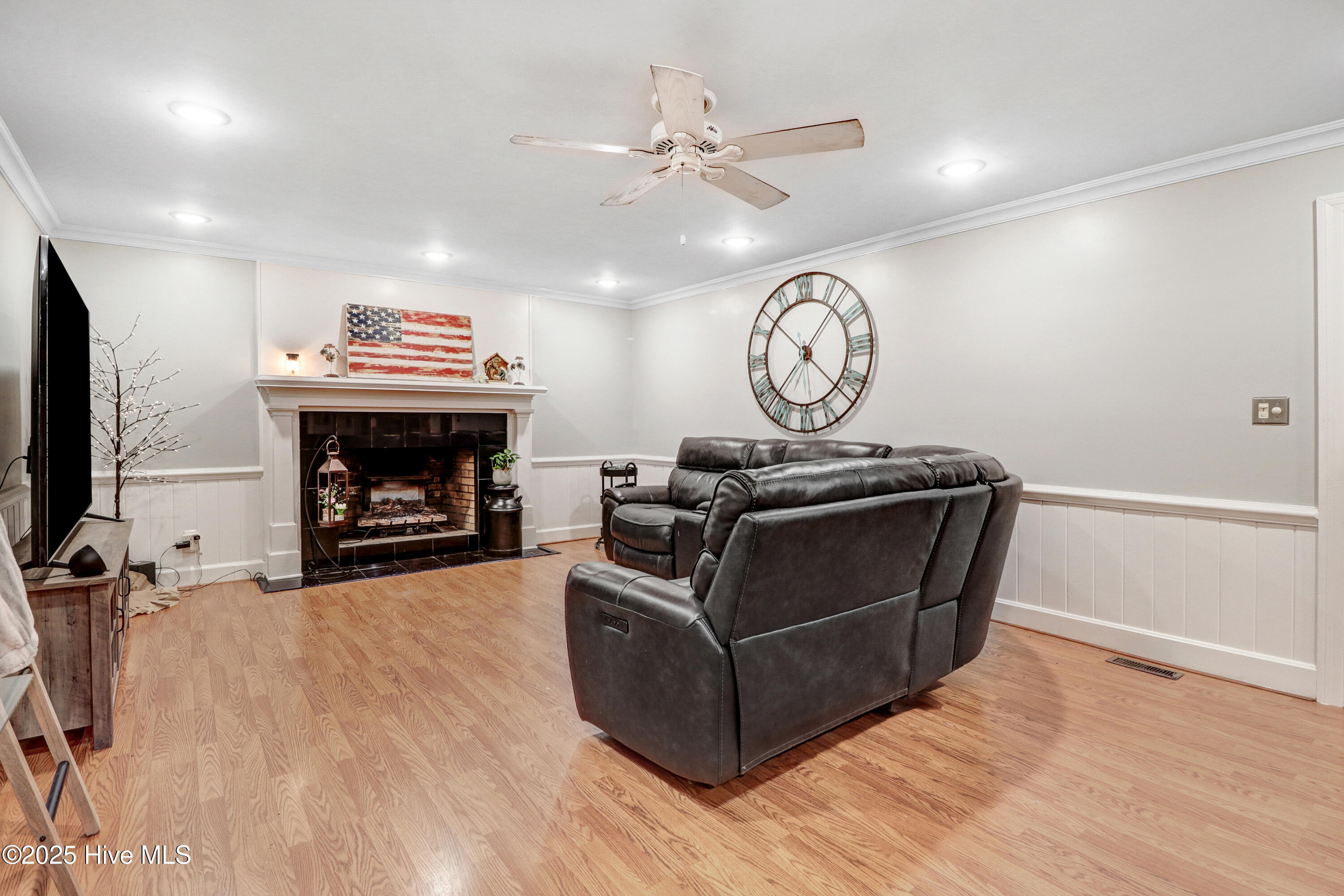 1011 Oak Forest Drive Northwest Wilson, NC 27896 - Photo 21 of 48 Family Room