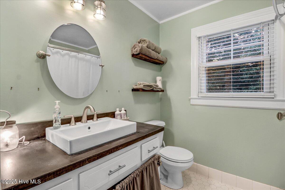 1011 Oak Forest Drive Northwest Wilson, NC 27896 - Photo 33 of 48 Hall Bath upstairs