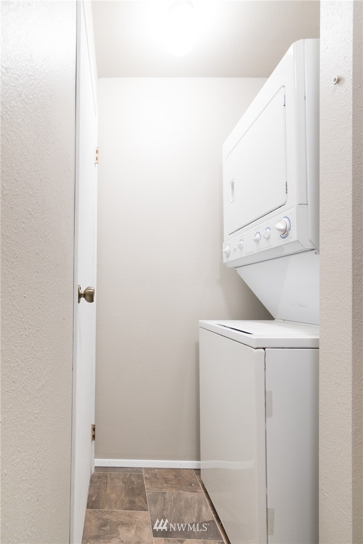 17533 151st Avenue Southeast, Unit 10 Renton, WA 98058 - Photo 11 of 17 Gallery Image 11