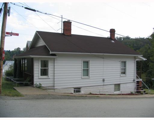 192 Elm Street Washington, PA 15301 - Photo 2 of 7 Exterior Front.