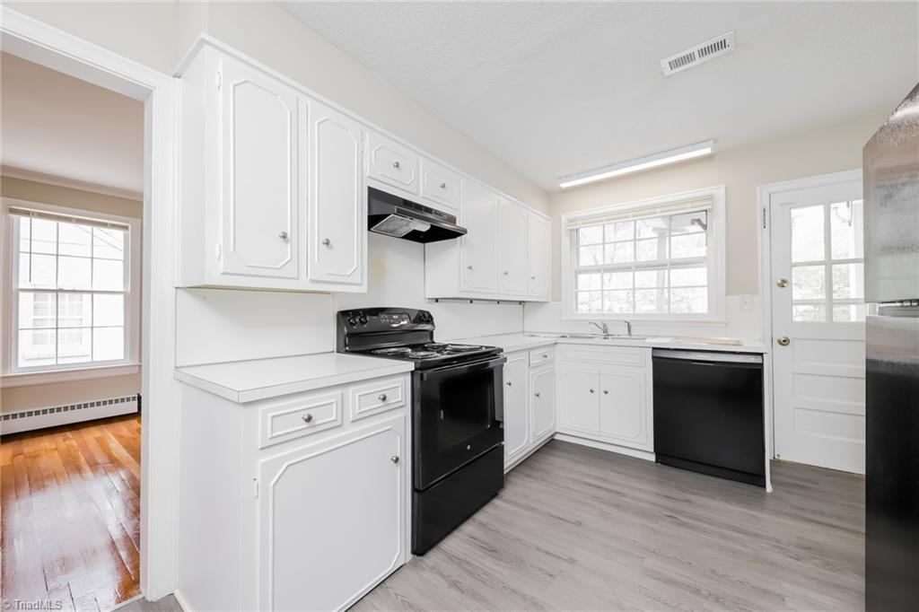 704 Gatewood Avenue High Point, NC 27262 - Photo 6 of 15