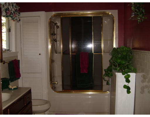 227 Springfield Street Springfield, MA 01107 - Photo 17 of 19