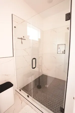 $2,050 | 2406 Mann Street, Unit D, Houston, TX 77093