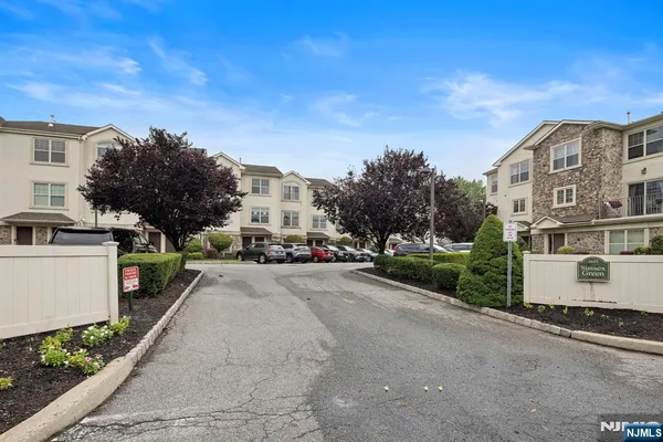 $2,700 | 1625 Paterson Plank Road, Unit 5, Secaucus, NJ 07094