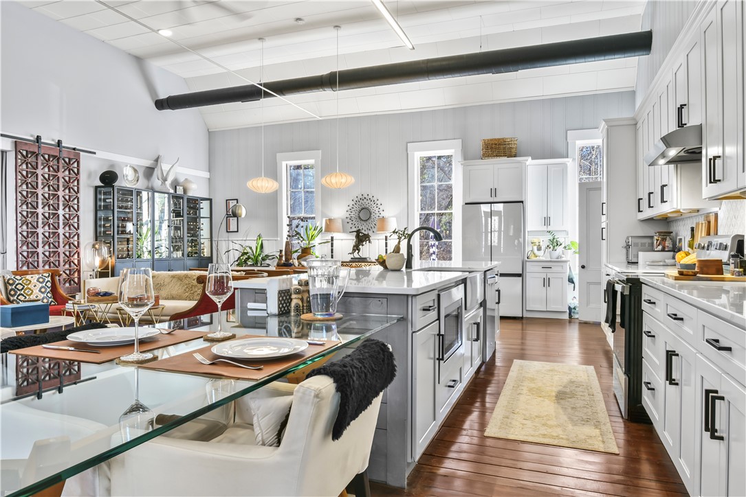 190 Hopkins Hollow Road Coventry, RI 02827 - Photo 15 of 34