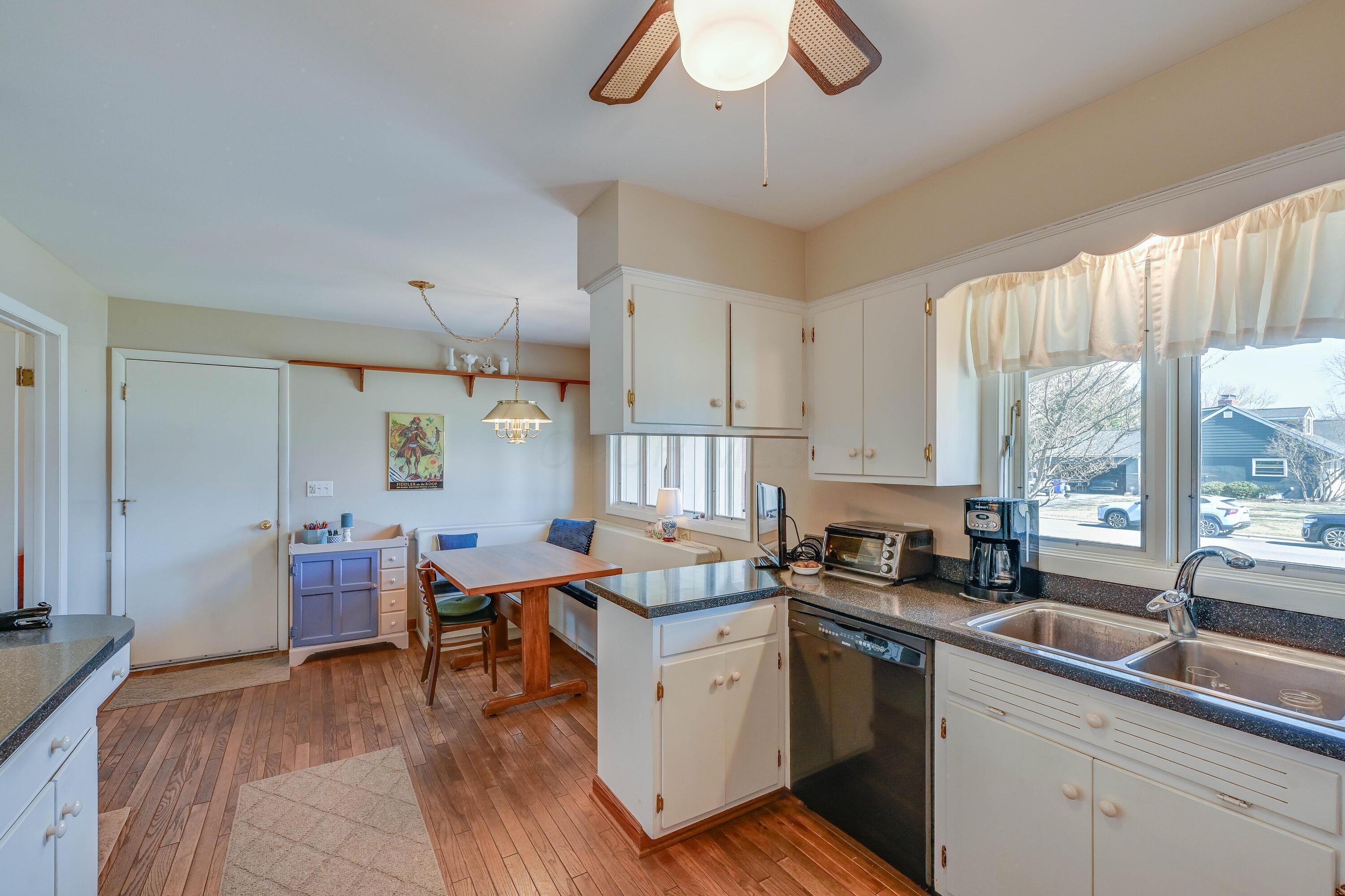 3065 Brandon Road Columbus, OH 43221 - Photo 6 of 43 3065 Brandon Rd Columbus OH 43221 USA-00