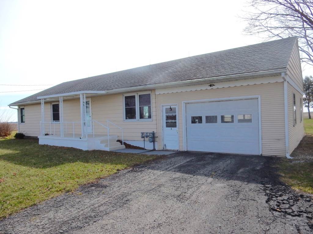 18404 West Farmington Road Trivoli, IL 61569 - Photo 1 of 34