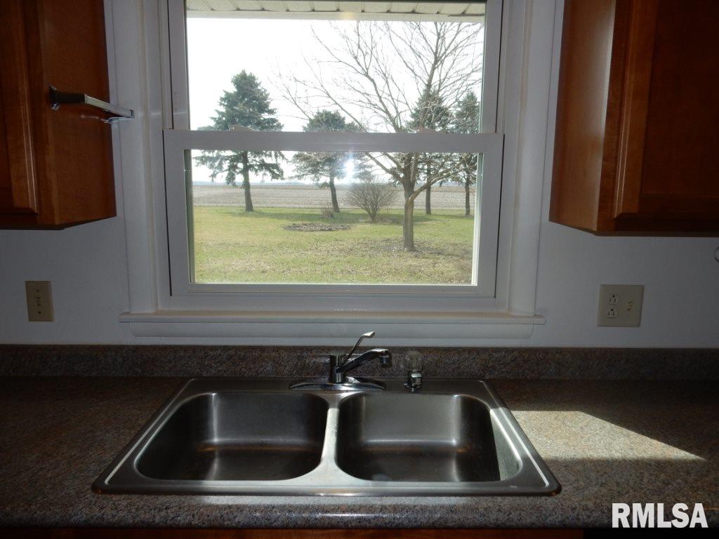 18404 West Farmington Road Trivoli, IL 61569 - Photo 11 of 34