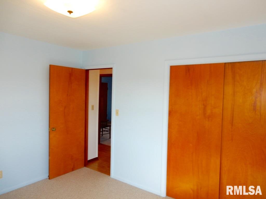 18404 West Farmington Road Trivoli, IL 61569 - Photo 15 of 34