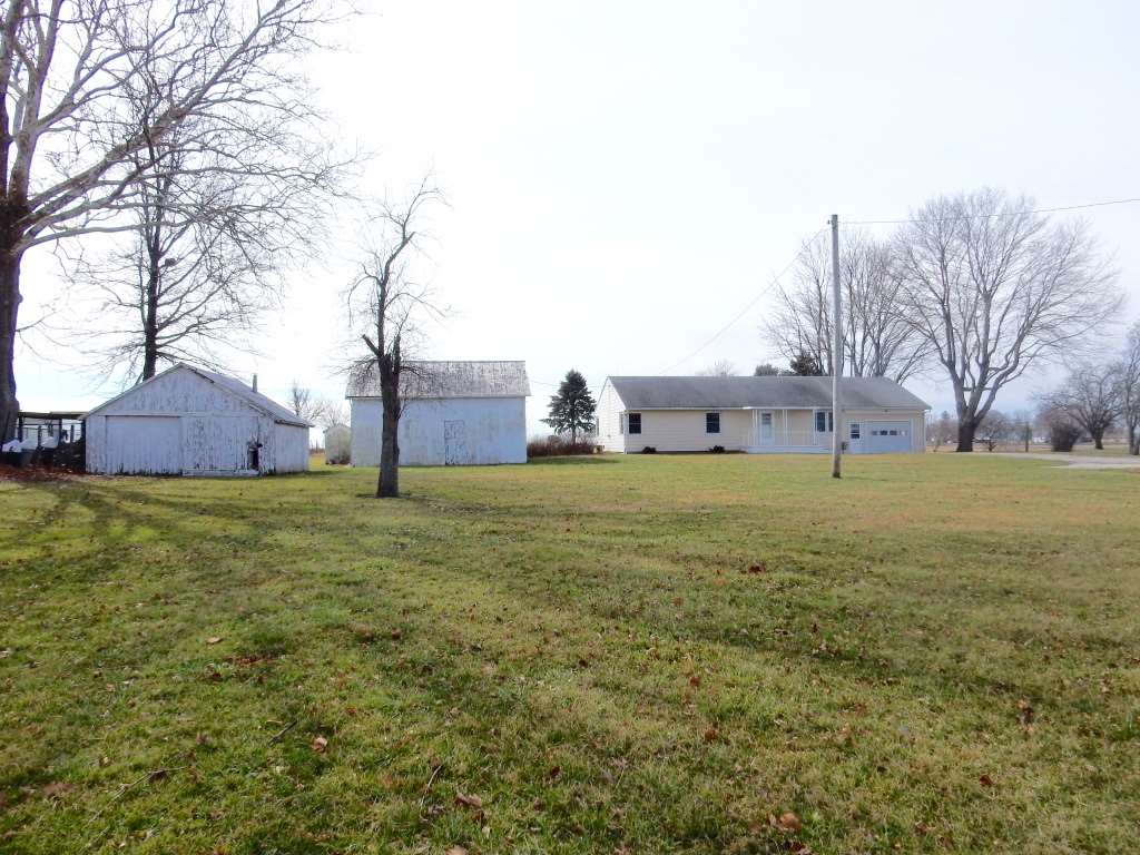 18404 West Farmington Road Trivoli, IL 61569 - Photo 2 of 34