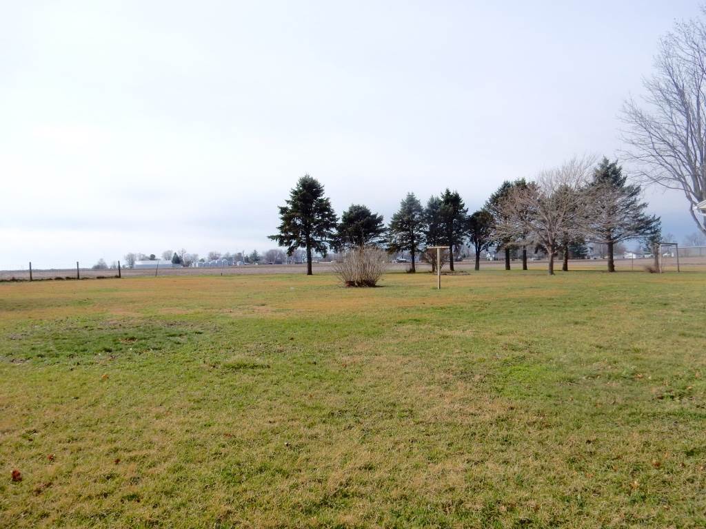 18404 West Farmington Road Trivoli, IL 61569 - Photo 29 of 34