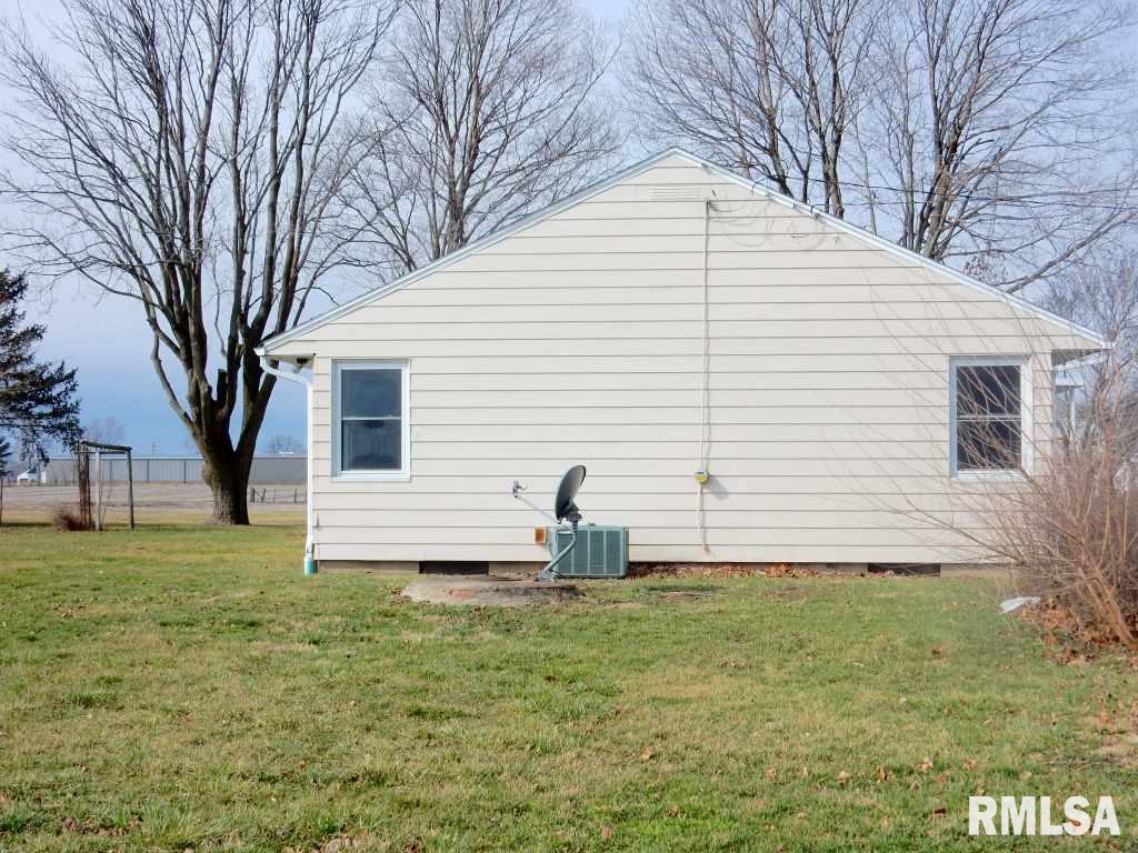 18404 West Farmington Road Trivoli, IL 61569 - Photo 33 of 34