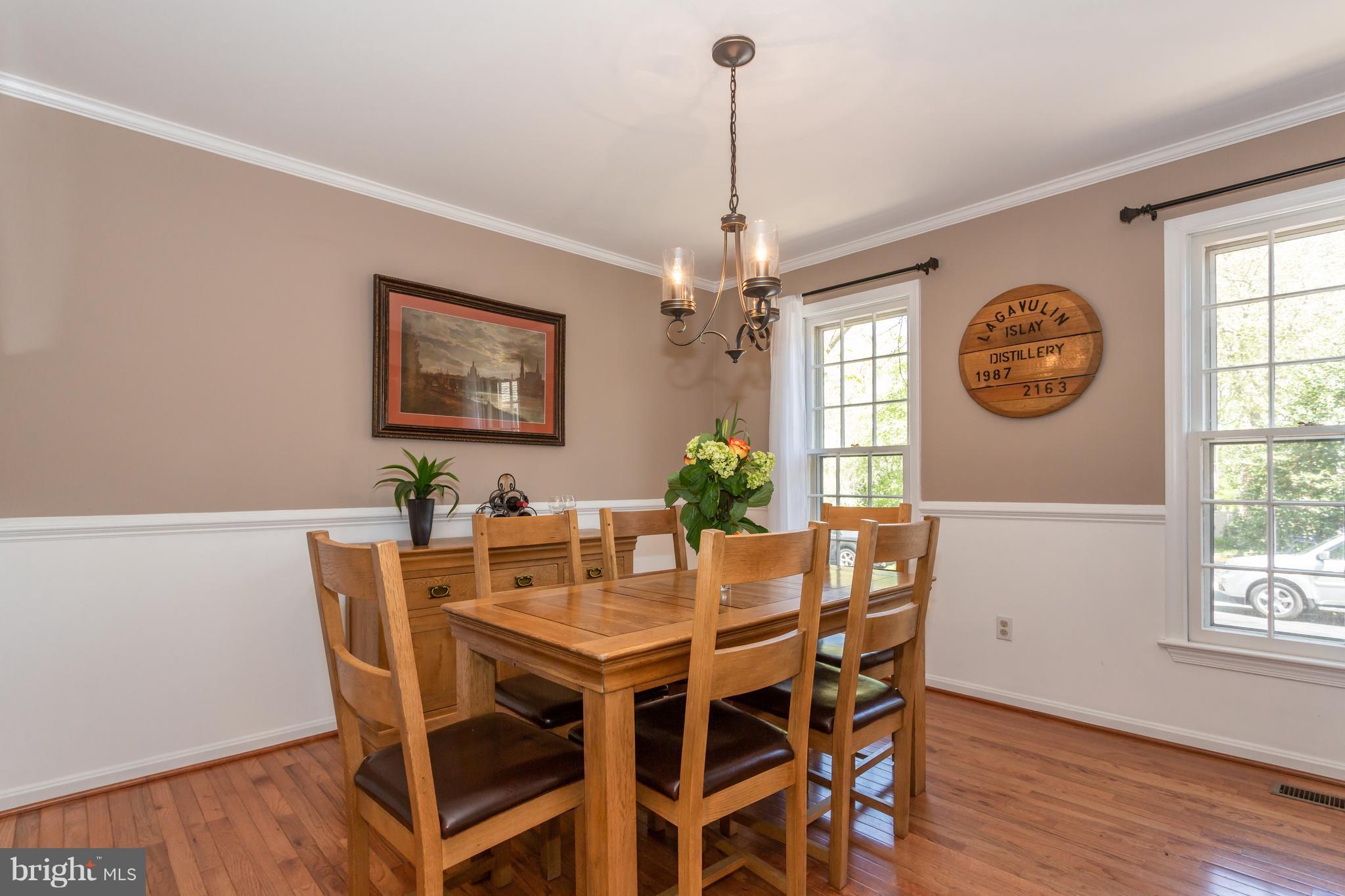 2074 Cobblestone Lane Reston, VA 20191 - Photo 11 of 30 Custom chair rails & crown molding