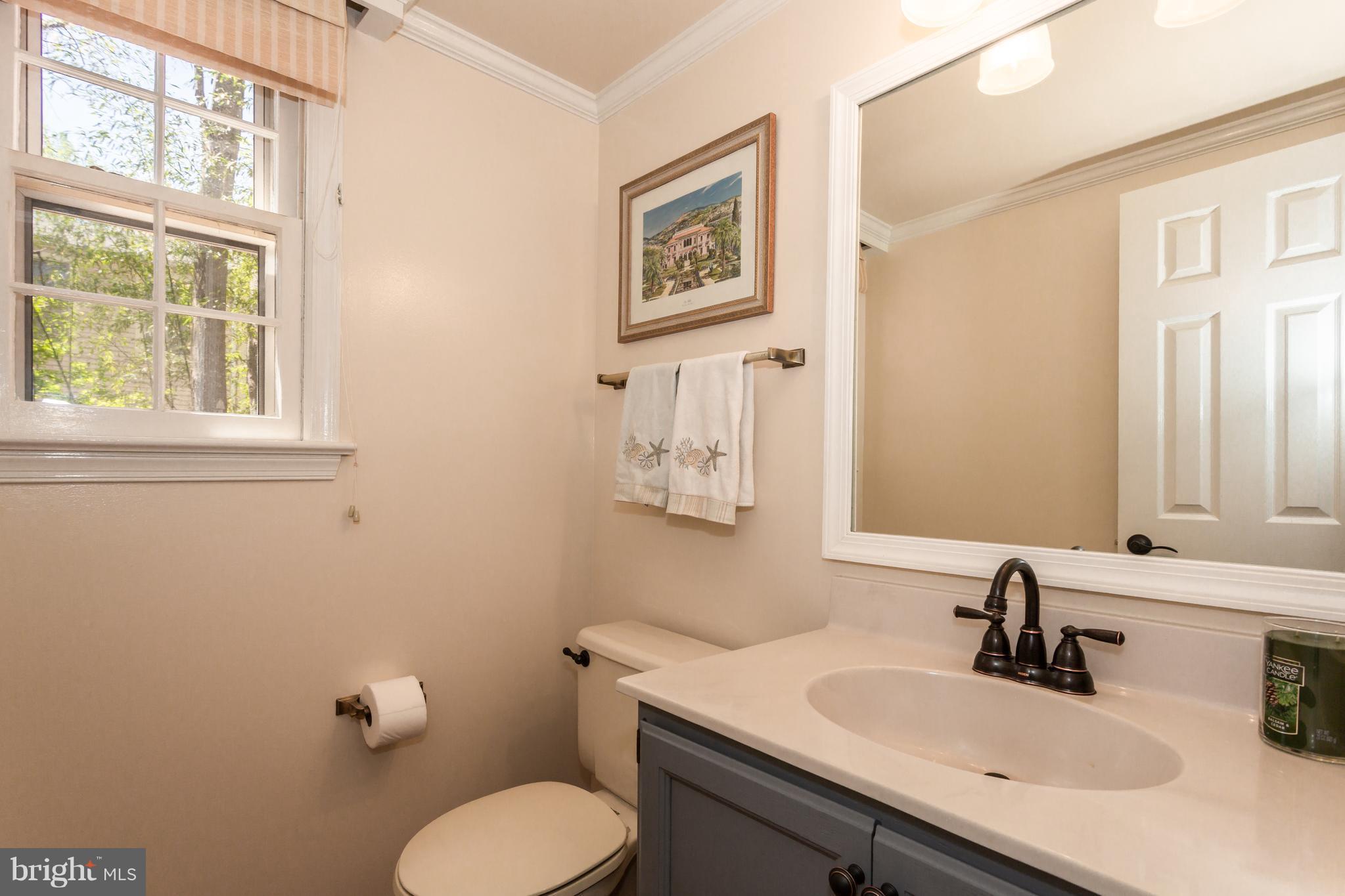 2074 Cobblestone Lane Reston, VA 20191 - Photo 7 of 30 Bath