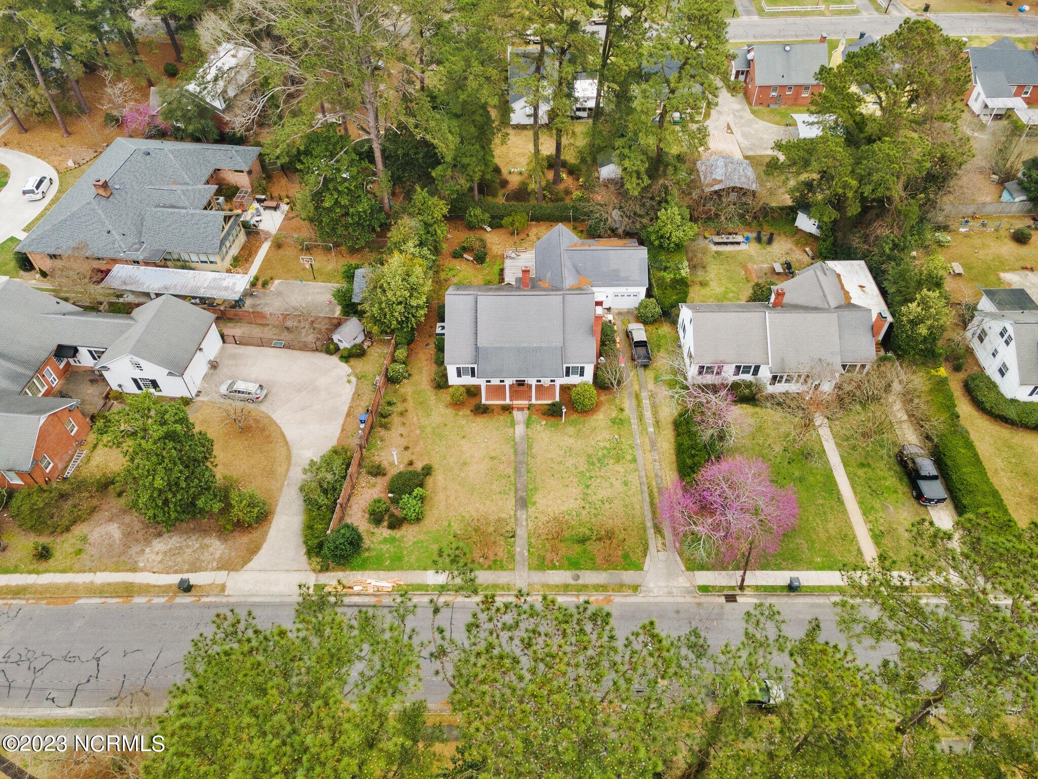 909 Rountree Street Kinston, NC 28501 - Photo 4 of 59 4-web-or-mls-DJI_0001