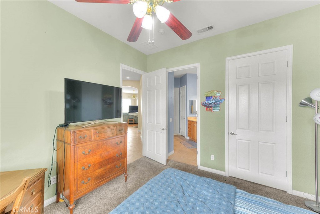 19360 Galloping Hill Road Apple Valley, CA 92308 - Photo 28 of 54