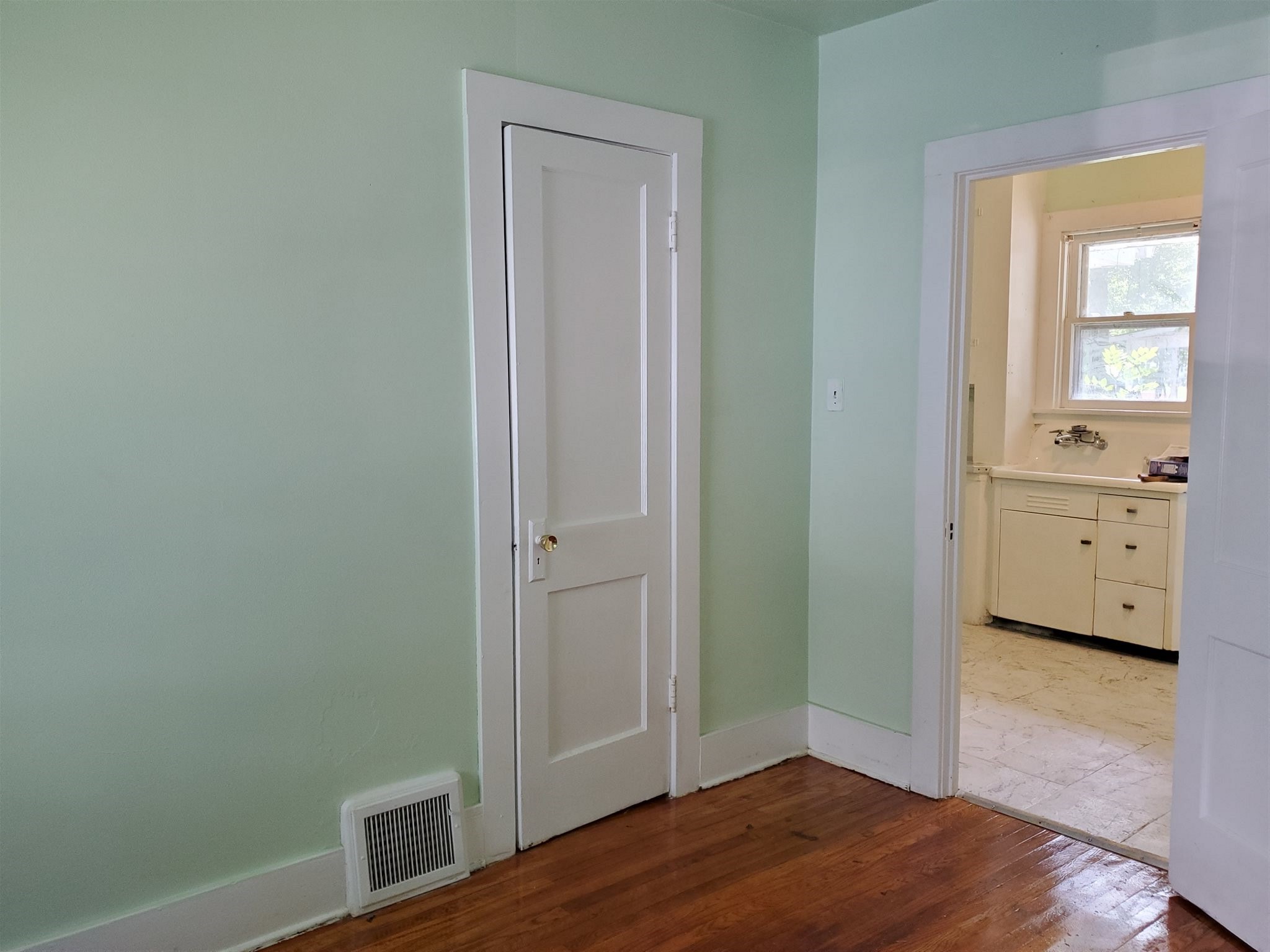 2269 South 11th Street Springfield, IL 62703 - Photo 5 of 20