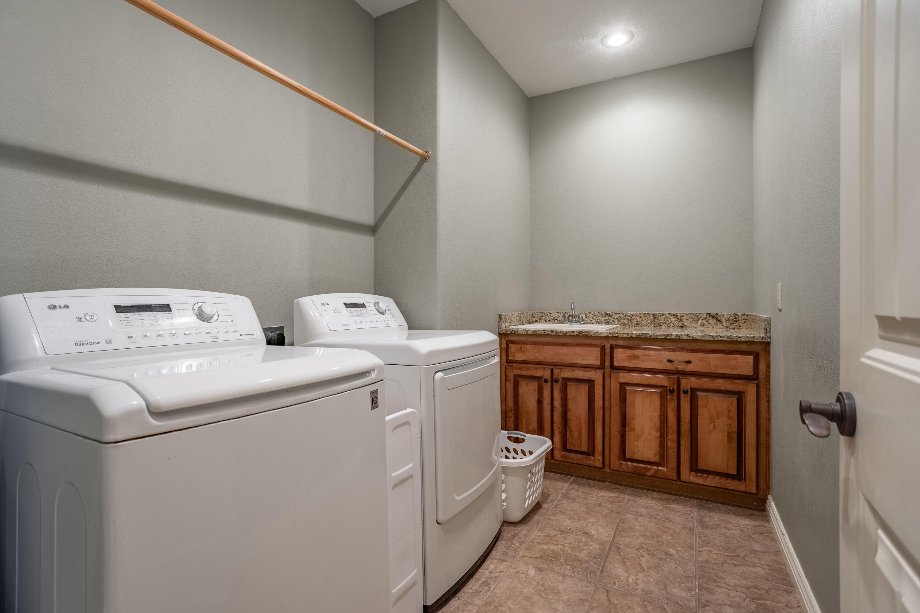 2818 East Cherrybark Street Springfield, MO 65804 - Photo 22 of 56 2818CherryBark-14