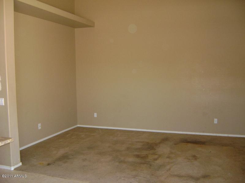 12183 West Riverside Avenue Tolleson, AZ 85353 - Photo 8 of 27 FAMILY ROOM
