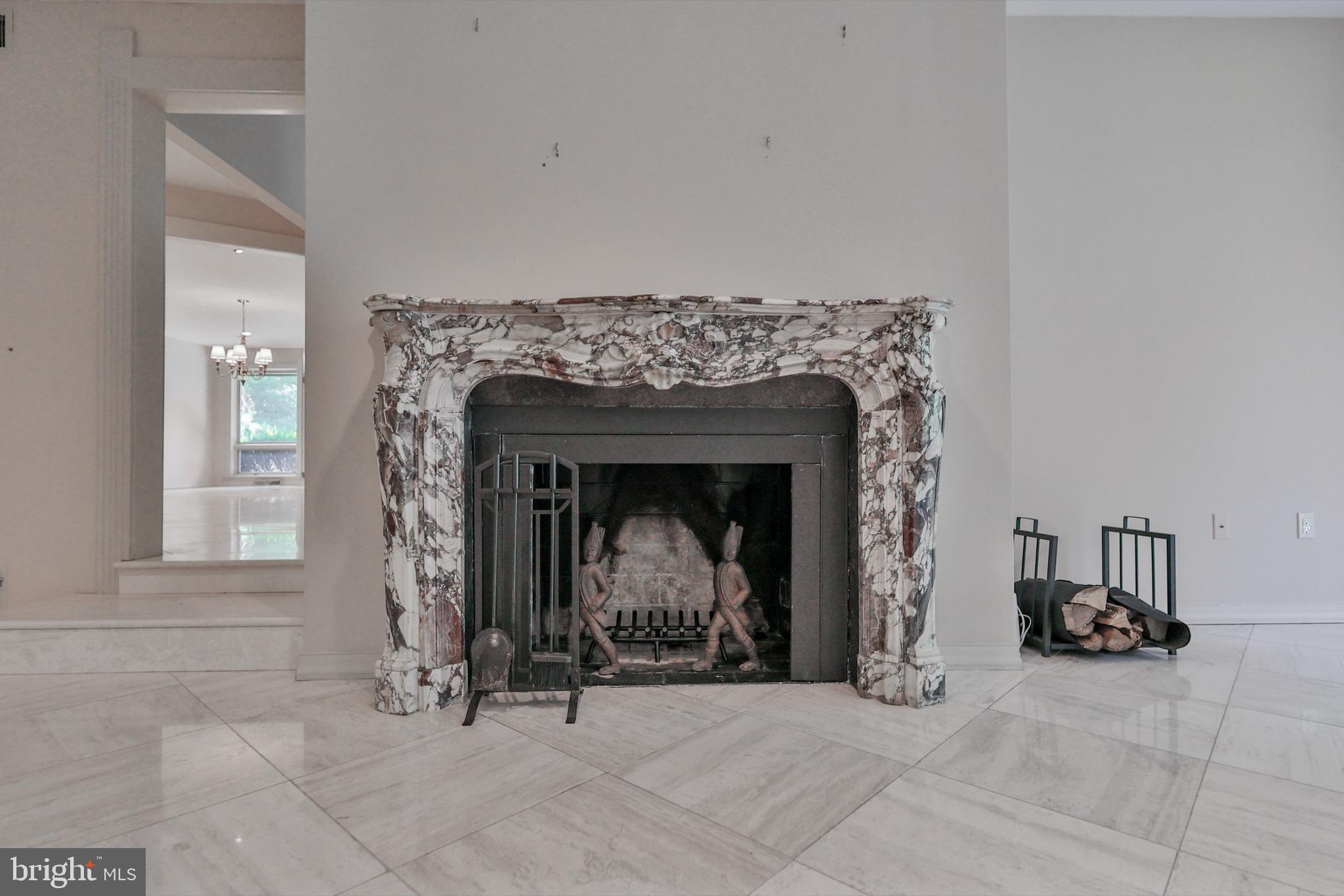 833 Yorkshire Road Allentown, PA 18103 - Photo 11 of 49 Gallery Image 11
