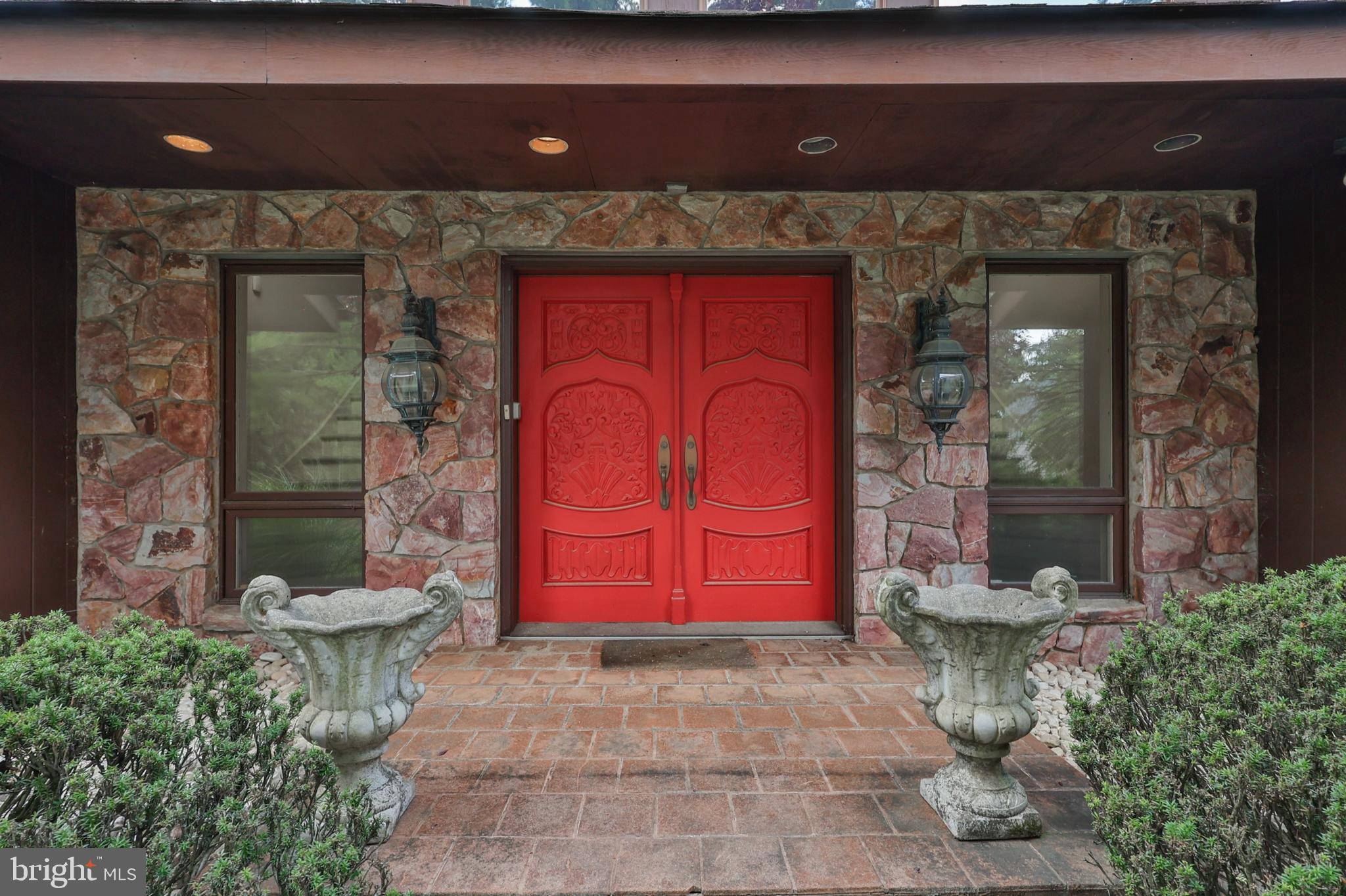 833 Yorkshire Road Allentown, PA 18103 - Photo 3 of 49 Gallery Image 3