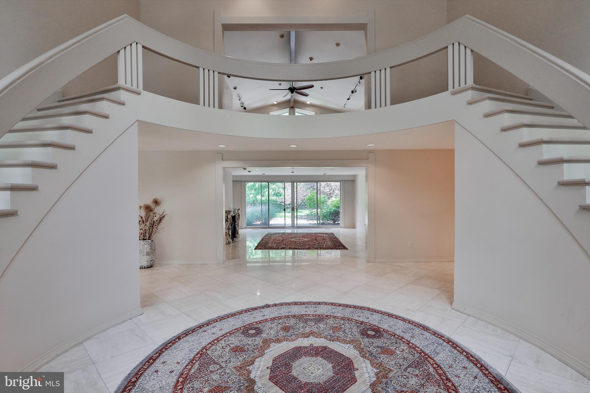 833 Yorkshire Road Allentown, PA 18103 - Photo 4 of 49 Gallery Image 4
