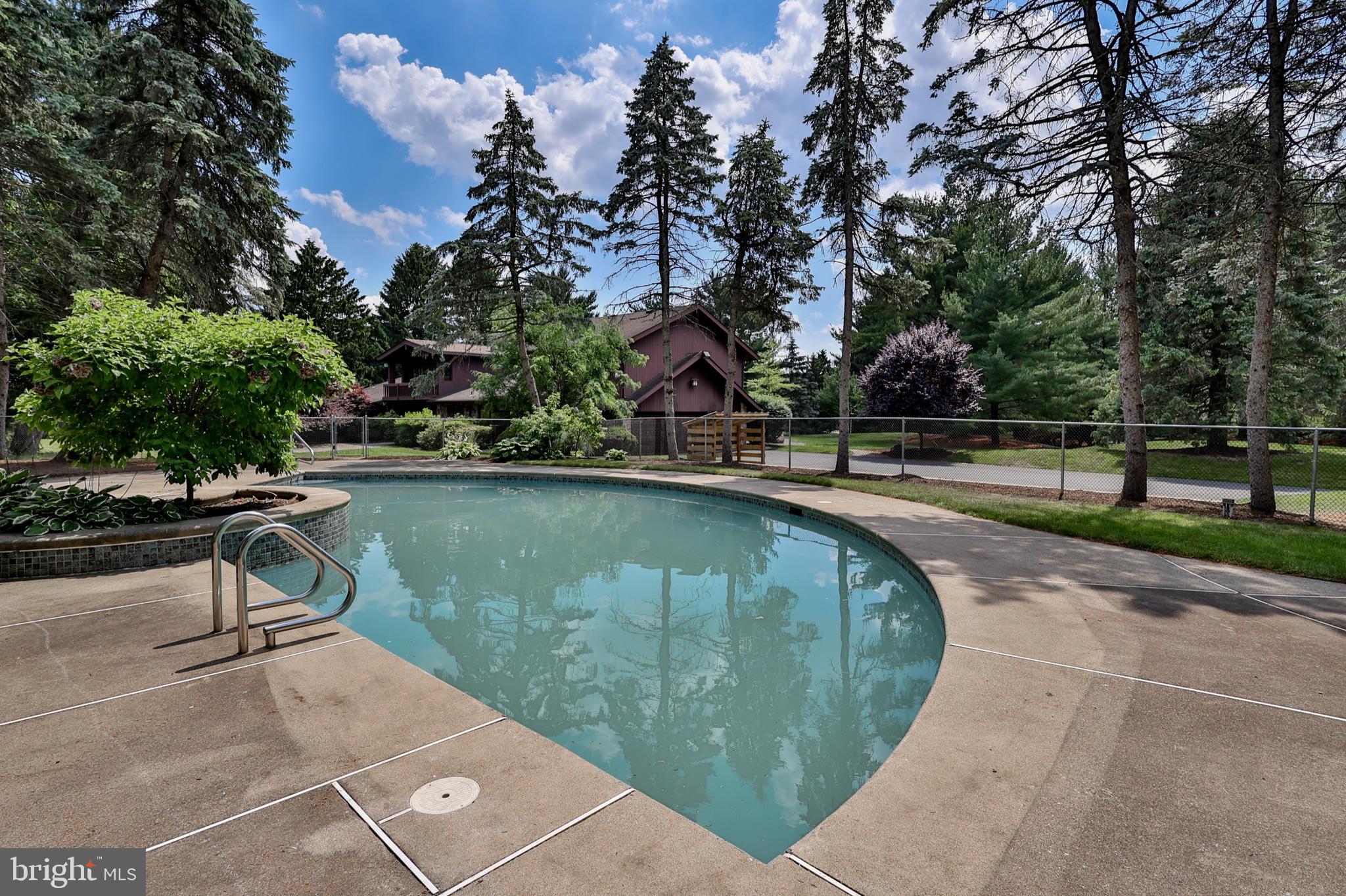 833 Yorkshire Road Allentown, PA 18103 - Photo 44 of 49 Gallery Image 44