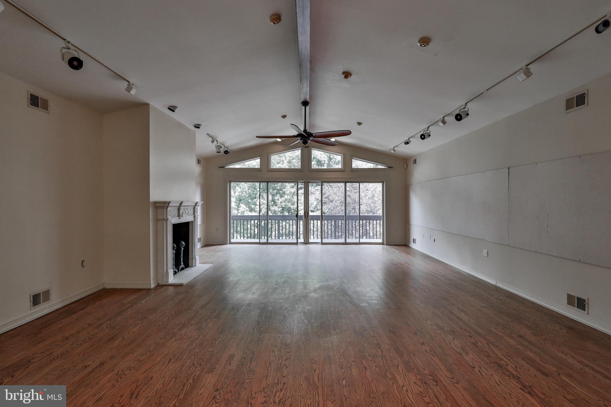 833 Yorkshire Road Allentown, PA 18103 - Photo 7 of 49 Gallery Image 7