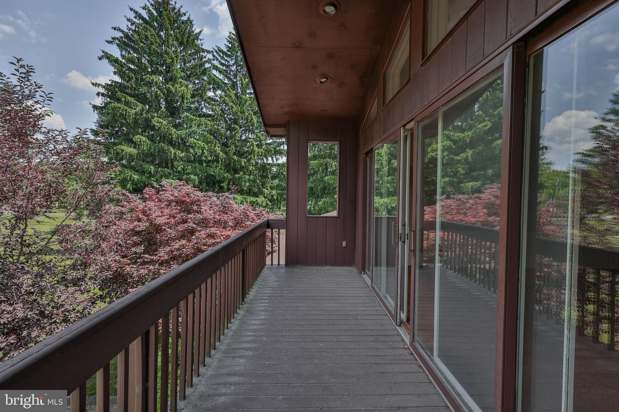 833 Yorkshire Road Allentown, PA 18103 - Photo 9 of 49 Gallery Image 9