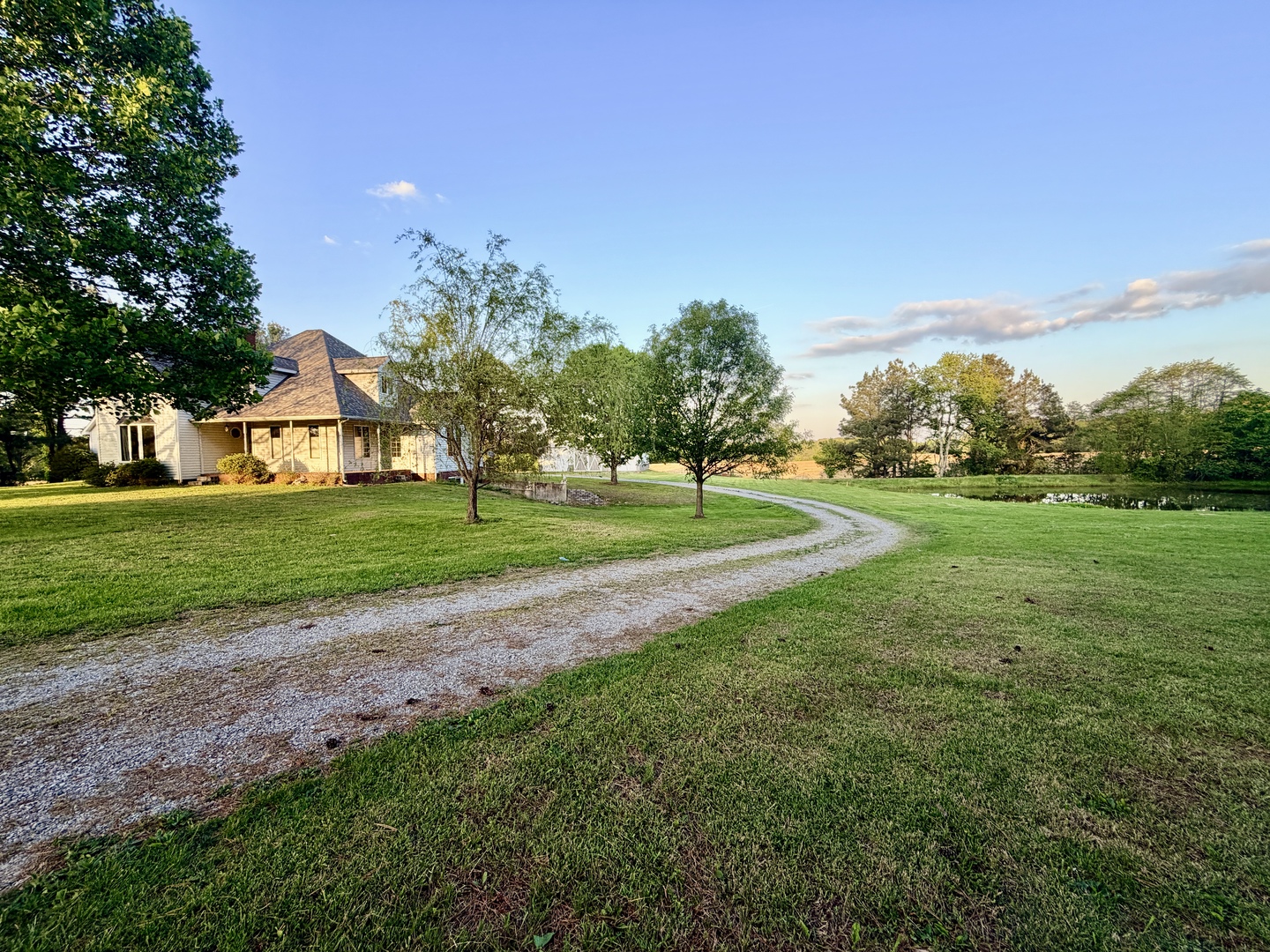 3622 Highway 145 Metropolis, IL 62960 - Photo 3 of 48