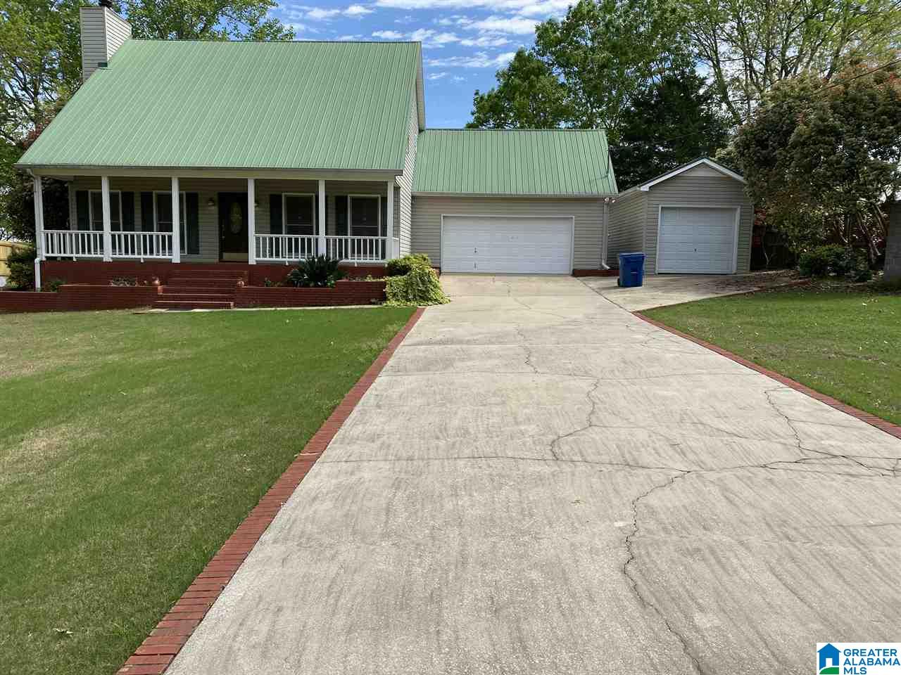 1524 Briar Cliff Road Rainbow City, AL 35906 - Photo 1 of 41