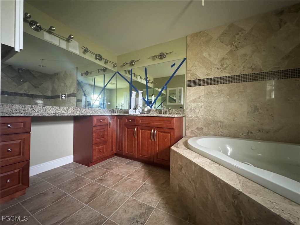 9 Southwest 37th Place Cape Coral, FL 33991 - Photo 20 of 28